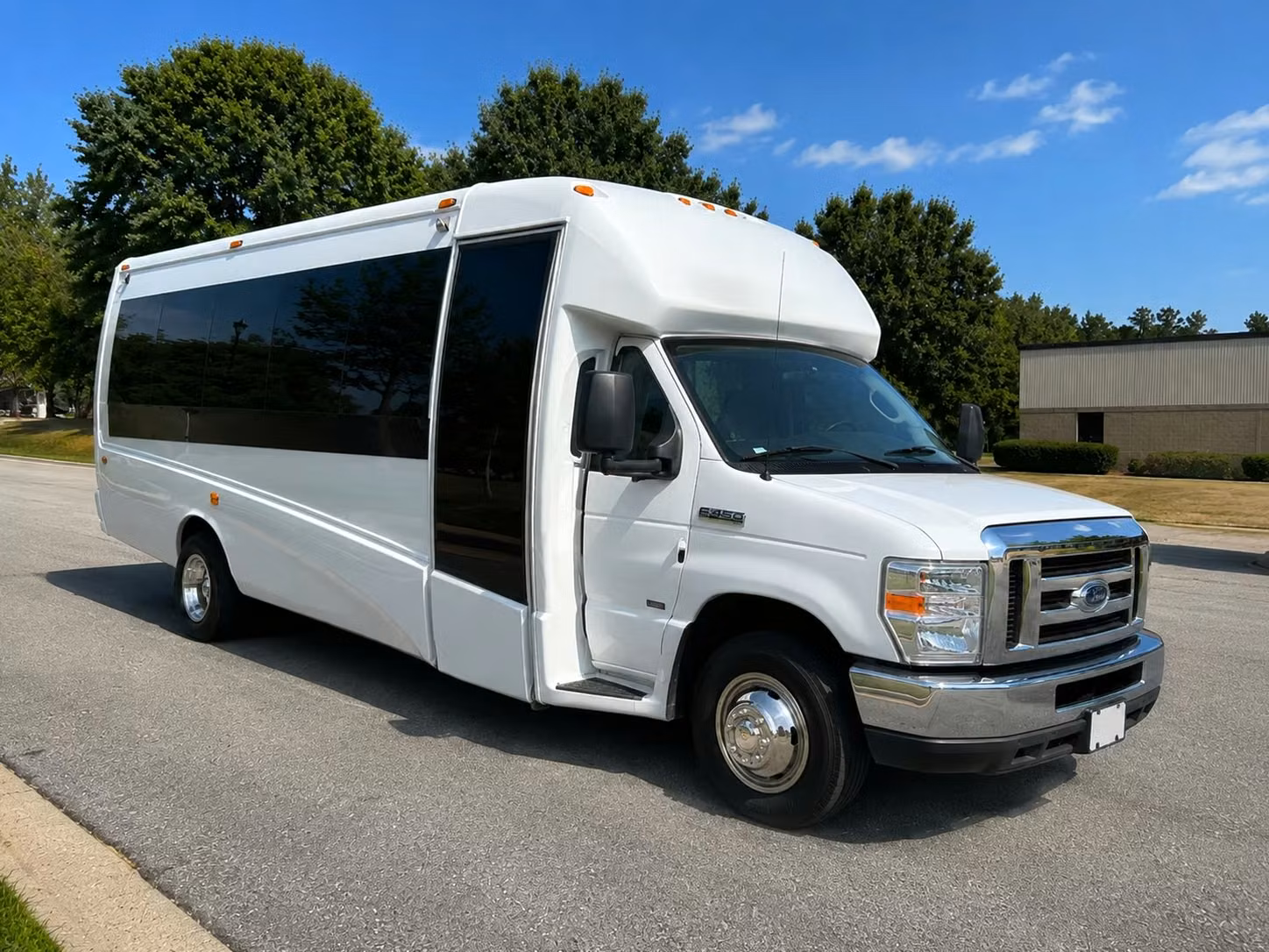 15 passenger minibus